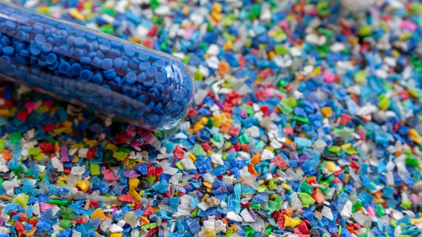 【Blog】The Core of Sustainable Manufacturing: Reshaping Engineering Plastic Waste with Recycling Pelletizers